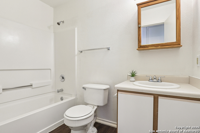 Image 19 of 23 For 7013 Blossom Creek