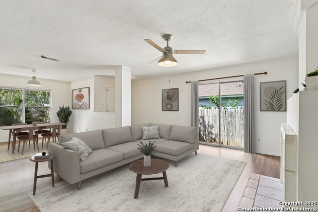 Image 4 of 23 For 7013 Blossom Creek