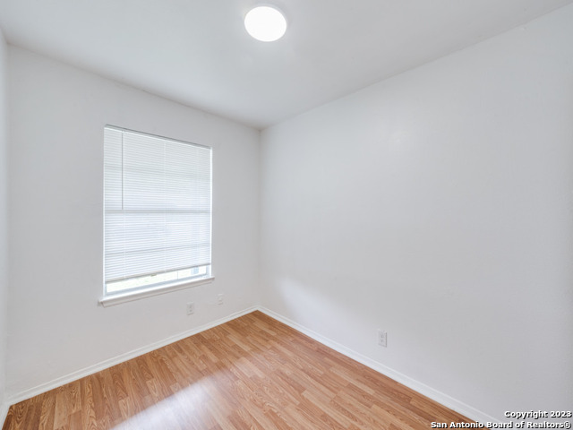 Listing photo id 16 for 7330 Glen Cross Dr