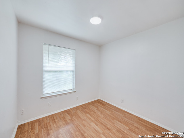 Listing photo id 18 for 7330 Glen Cross Dr