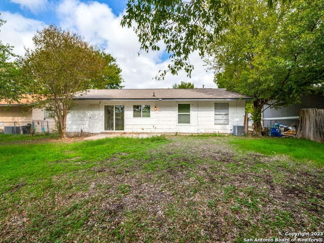 Listing photo id 32 for 7330 Glen Cross Dr