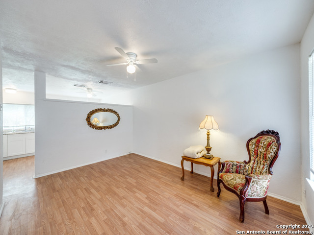 Listing photo id 3 for 7330 Glen Cross Dr