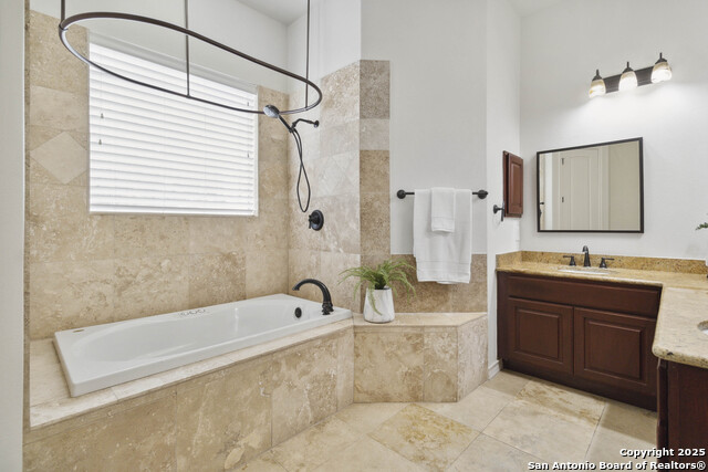 Image 3 of 24 For 23510 Canyon Golf Rd  101