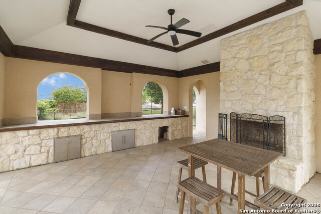 Image 6 of 24 For 23510 Canyon Golf Rd  101