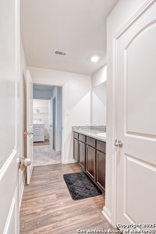 Image 21 of 27 For 4010 Leighton Hbr