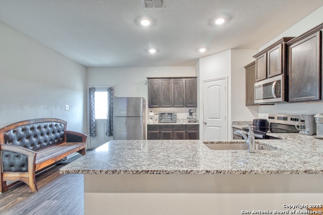 Image 8 of 27 For 4010 Leighton Hbr