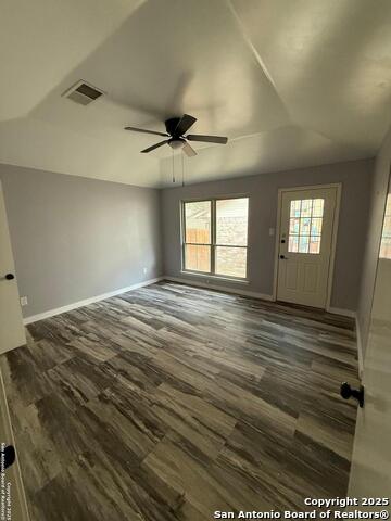 Image 10 of 21 For 9519 Brook Green