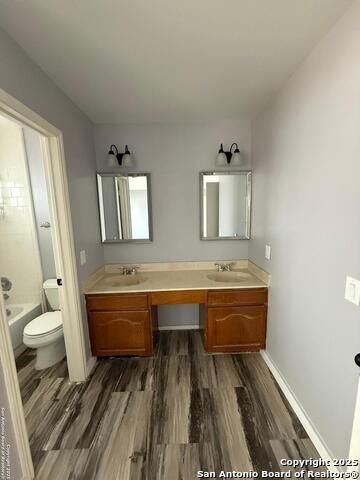 Image 12 of 21 For 9519 Brook Green
