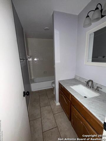 Image 19 of 21 For 9519 Brook Green
