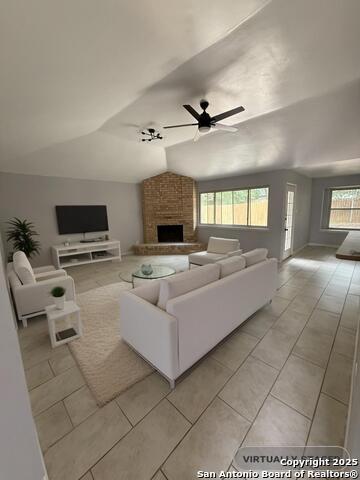 Image 2 of 21 For 9519 Brook Green