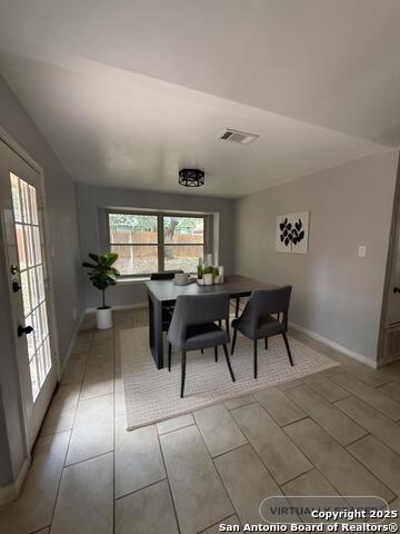 Image 5 of 21 For 9519 Brook Green