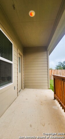 Listing photo id 15 for 5210 Scoria Trail