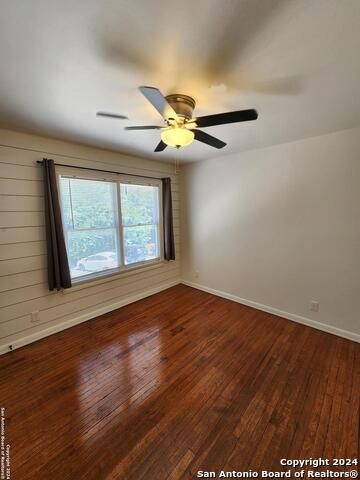 Listing photo id 4 for 217 Natalen Ave  2