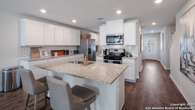 Image 7 of 47 For 14723 Sabine Loop Road