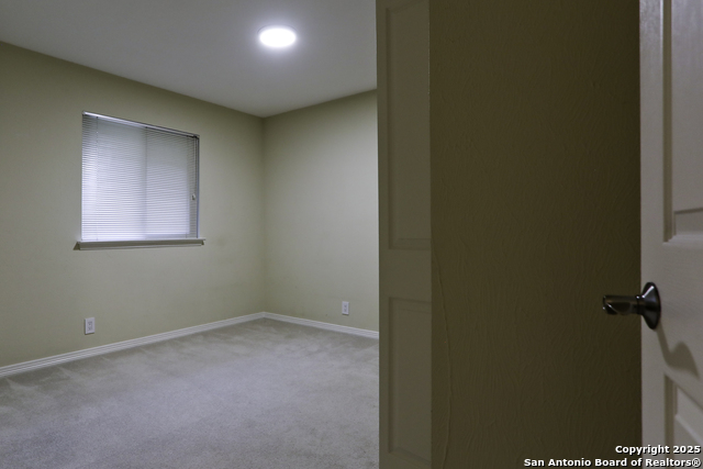 Image 17 of 49 For 8406 Timber Crest