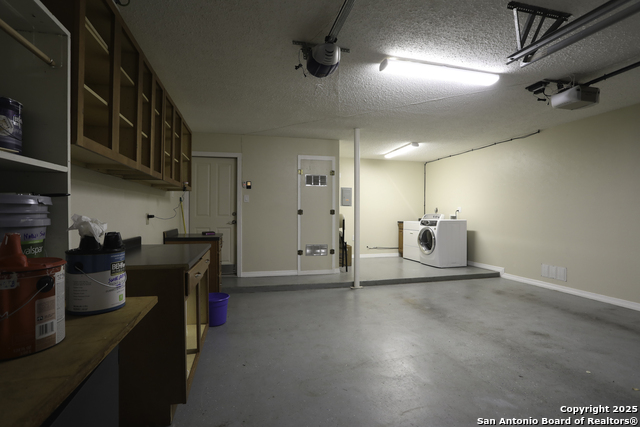 Image 23 of 49 For 8406 Timber Crest