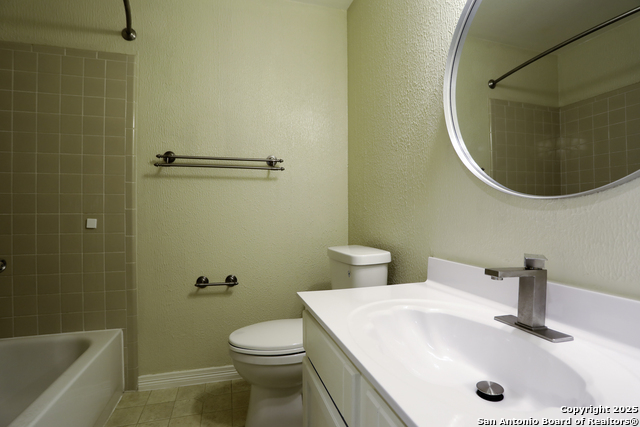 Image 26 of 49 For 8406 Timber Crest