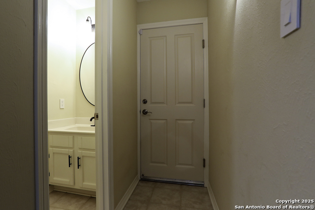 Image 43 of 49 For 8406 Timber Crest