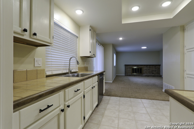 Image 8 of 49 For 8406 Timber Crest