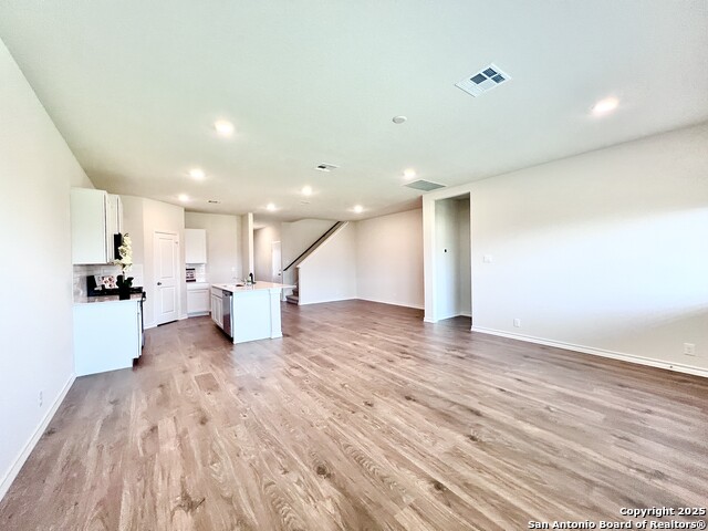 Listing photo id 17 for 21109 Watercourse Way