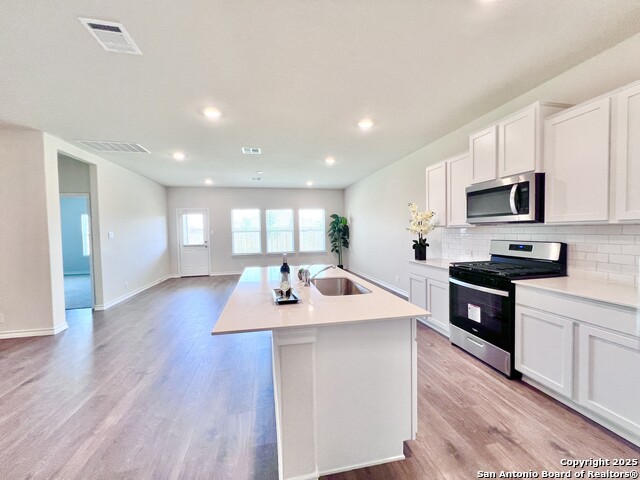Listing photo id 21 for 21109 Watercourse Way