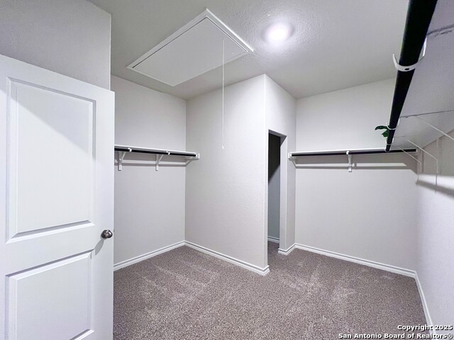 Listing photo id 29 for 21109 Watercourse Way