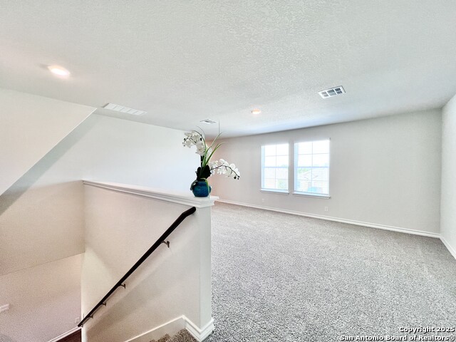 Listing photo id 31 for 21109 Watercourse Way