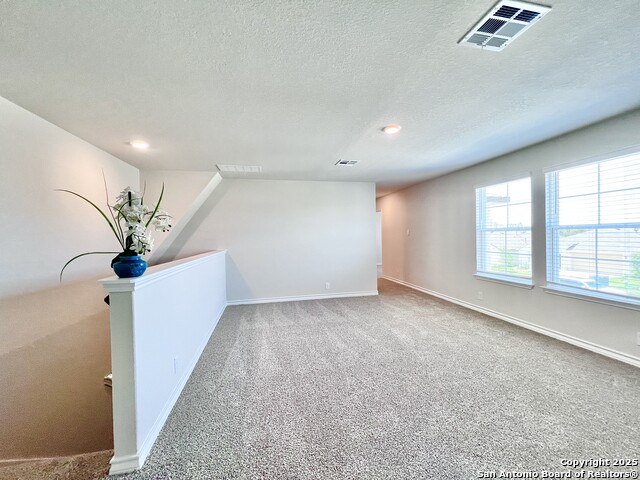 Listing photo id 32 for 21109 Watercourse Way