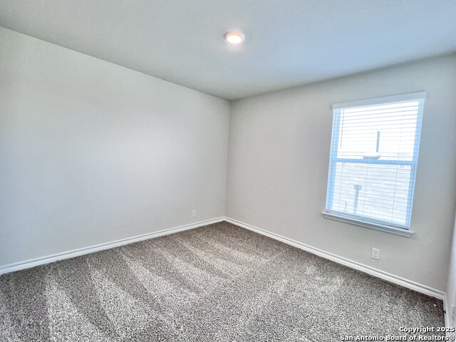 Listing photo id 35 for 21109 Watercourse Way
