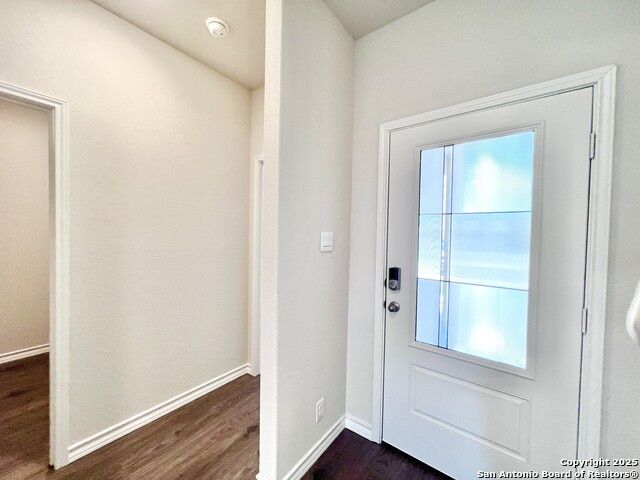 Listing photo id 2 for 21109 Watercourse Way