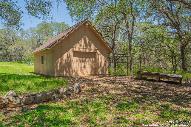 Image 41 of 45 For 750 Forest Trail