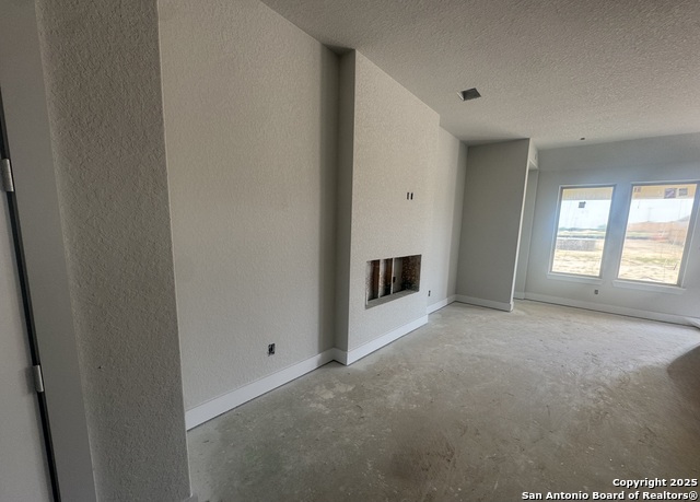 Image 2 of 35 For 193 Mountain Oak