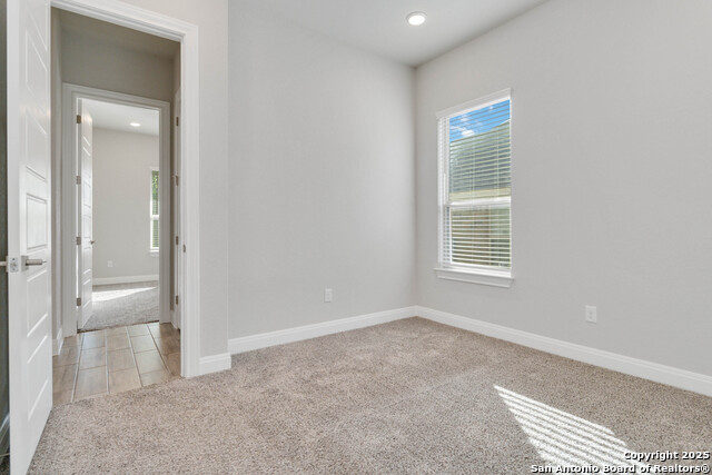 Image 22 of 40 For 1398 Oaklawn