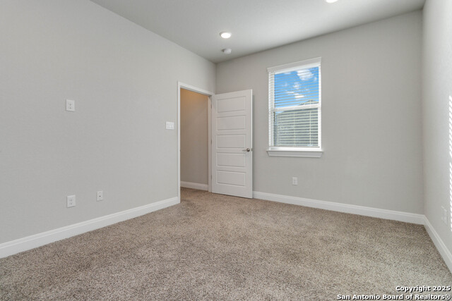 Image 31 of 40 For 1398 Oaklawn