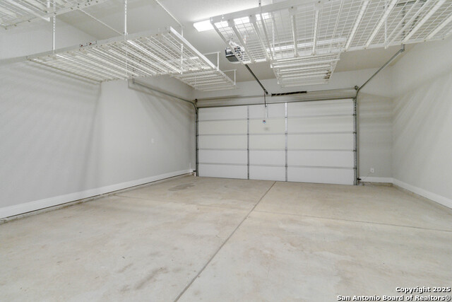 Image 37 of 40 For 1398 Oaklawn