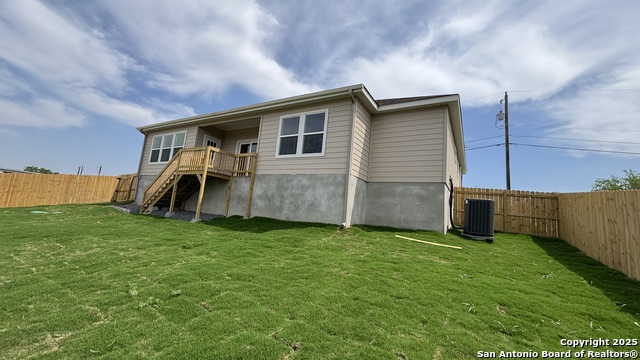 Image 10 of 25 For 7919 Deerfield Blvd.