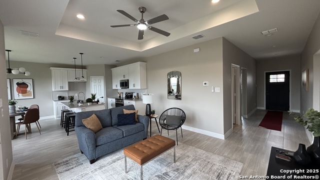 Image 14 of 25 For 7919 Deerfield Blvd.
