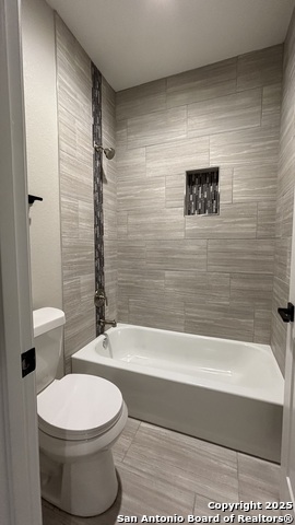 Image 19 of 25 For 7919 Deerfield Blvd.