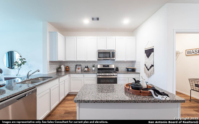 Image 5 of 16 For 6565 Cibolo Springs