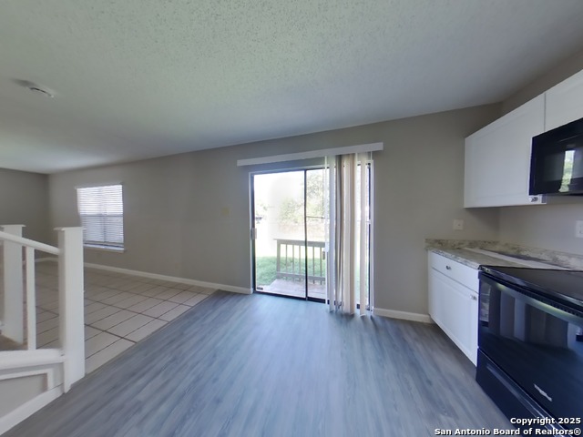 Image 4 of 17 For 8014 Chestnut Blue