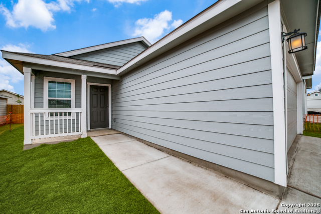 Image 2 of 12 For 8530 Western Tanager