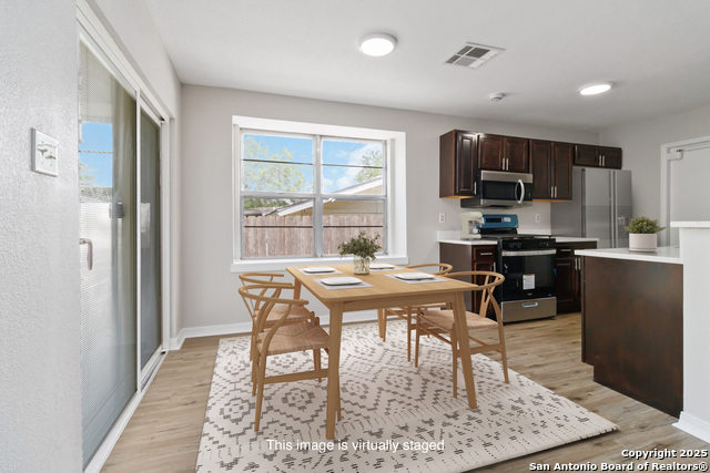 Image 2 of 6 For 4819 Blue Heron Dr