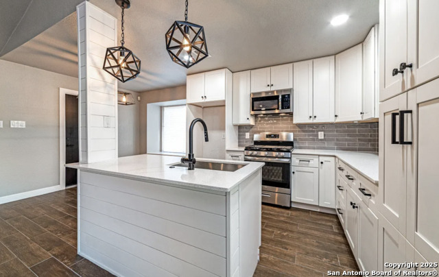 Image 4 of 11 For 12218 Brownstone St