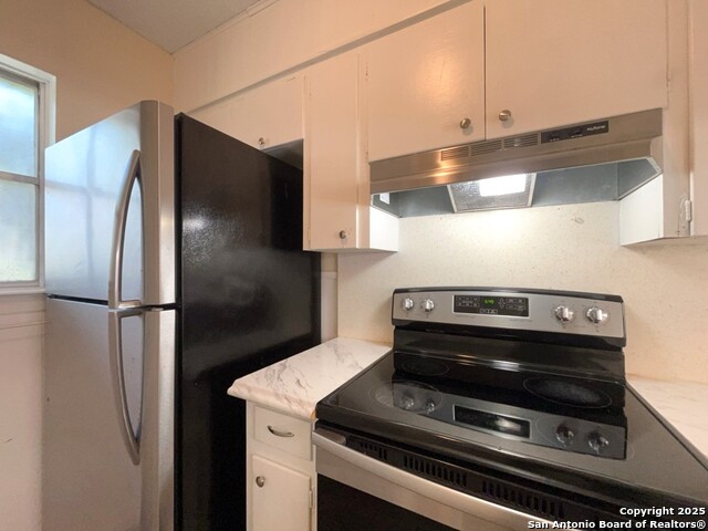 Image 13 of 33 For 311 San Antonio Ave E 108