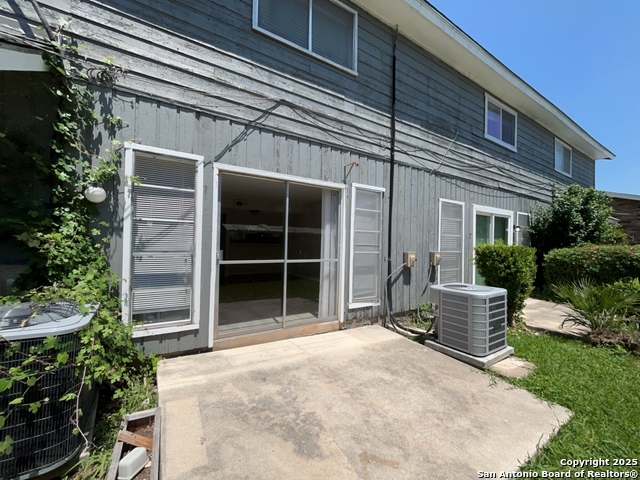 Image 29 of 33 For 311 San Antonio Ave E 108