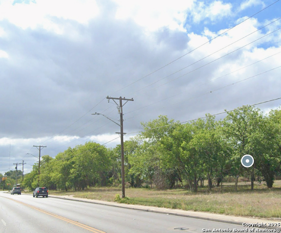 Listing photo id 2 for 3602 Eisenhauer