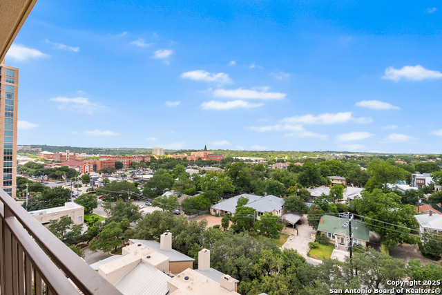 Listing photo id 21 for 4001 New Braunfels N 804-a