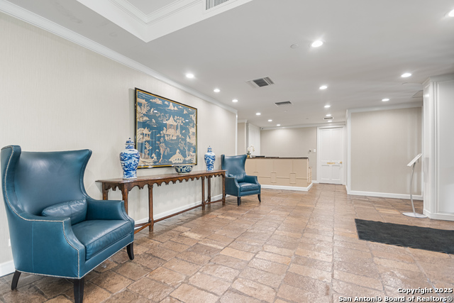 Listing photo id 25 for 4001 New Braunfels N 804-a