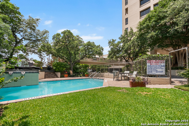 Listing photo id 28 for 4001 New Braunfels N 804-a
