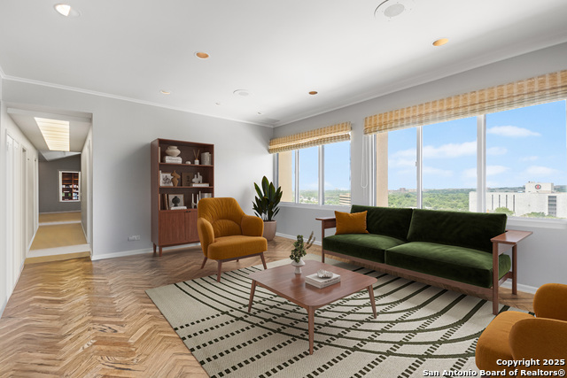 Listing photo id 3 for 4001 New Braunfels N 804-a